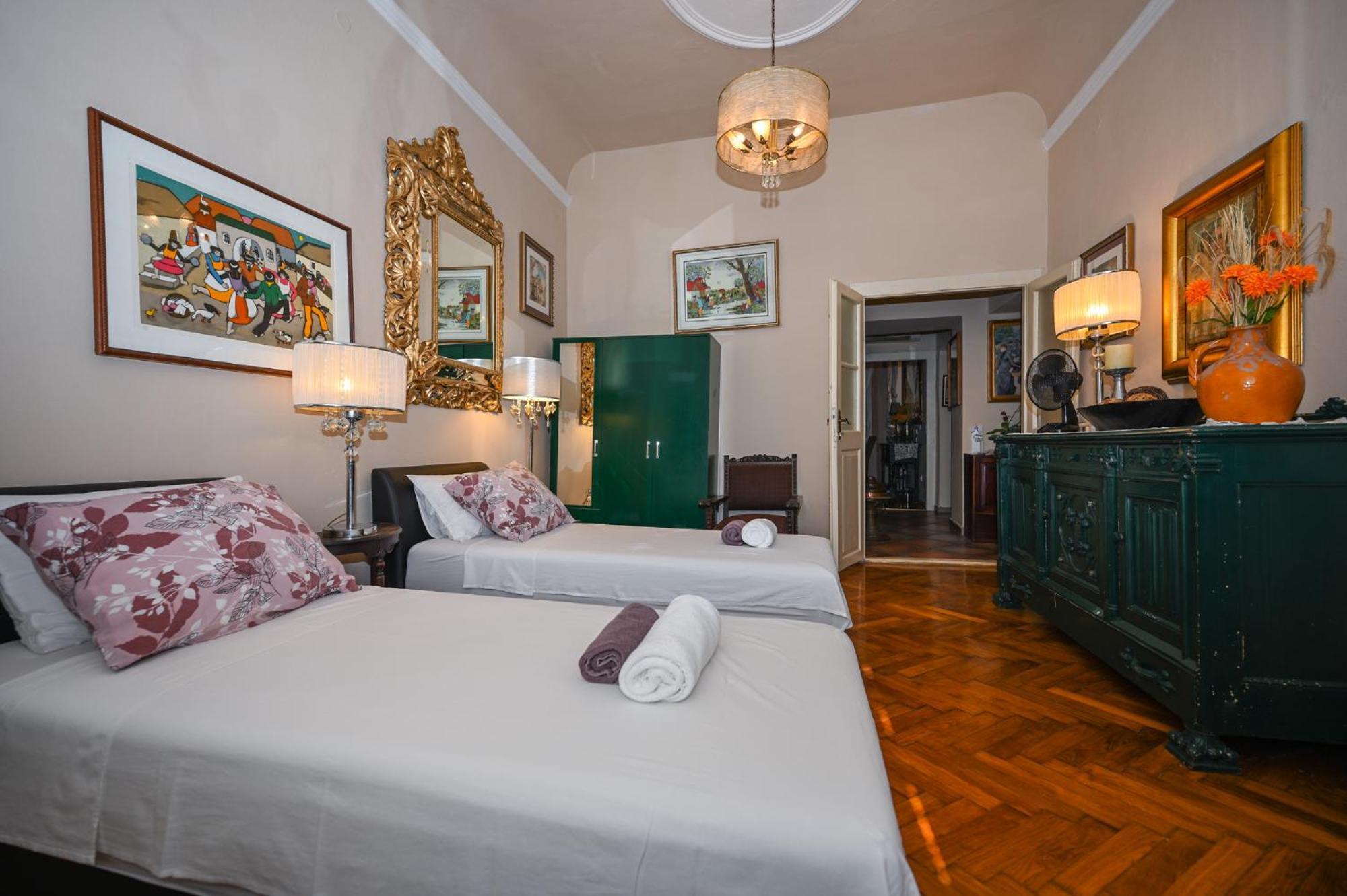 Large Three Bedroom, Center Of Old Town ドゥブロブニク エクステリア 写真